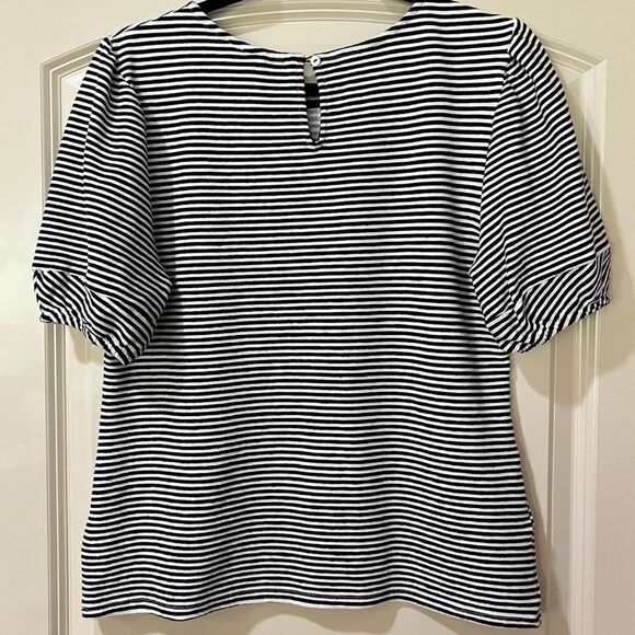 ANTHROPOLOGIE DOLAN Short Sleeve Striped Top White Black Women’s Size Medium - Picture 2 of 6